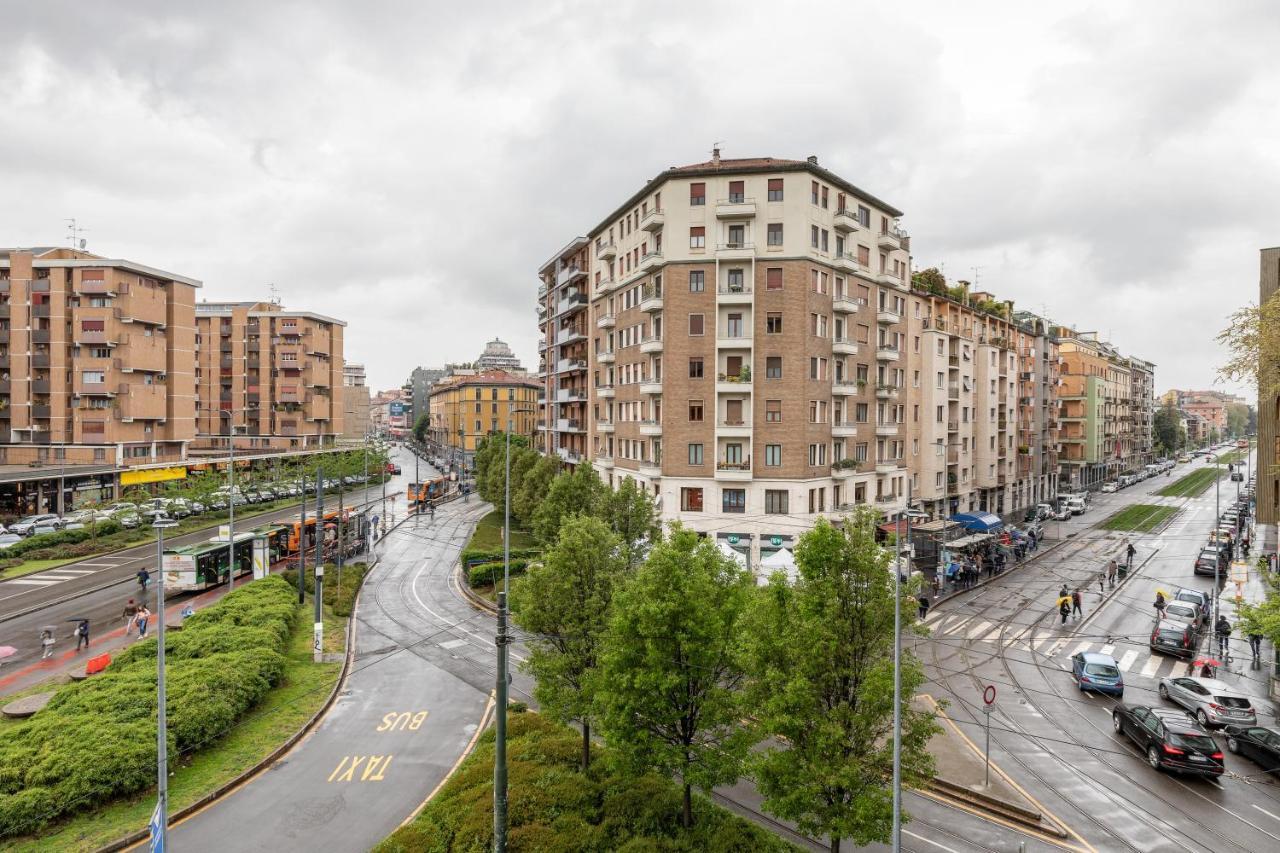 Piazza De Angeli M1 Comfortable Flat With Balcony Милан Экстерьер фото